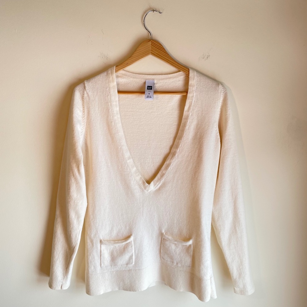 GAP Womens Creme V-Neck Sweater, M